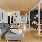 Amazing In With Kitchen * Hornslet
