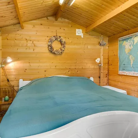 Amazing In With Kitchen Holiday home